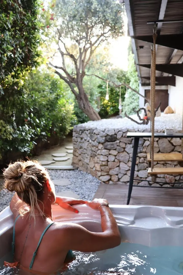 Chambre D'Hote Cigale Jacuzzi Et Jardin Prive