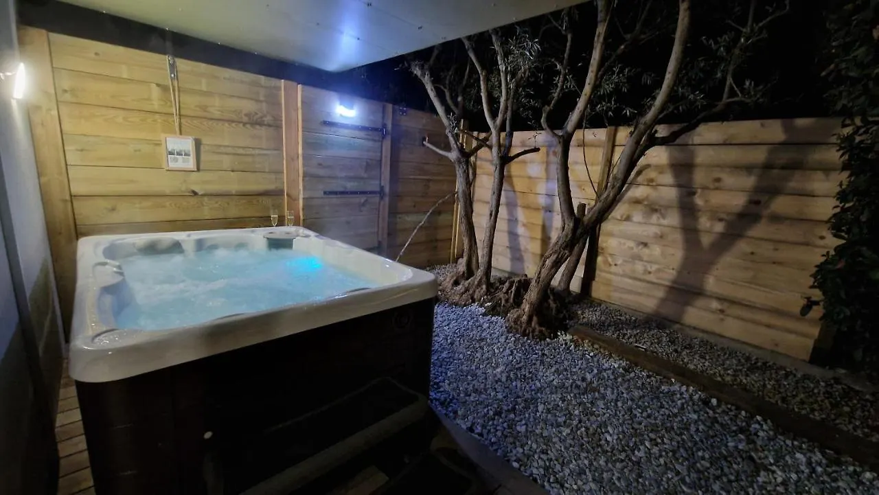 Chambre D'Hote Cigale Jacuzzi Et Jardin Prive Allauch 0*,