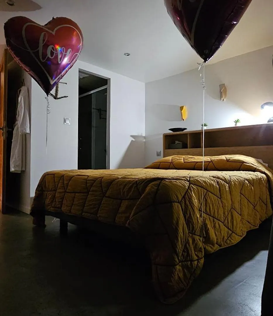 Chambre D'Hote Cigale Jacuzzi Et Jardin Prive Allauch